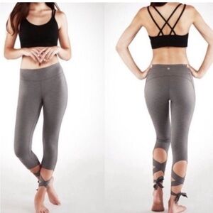 Manduka Flux gray tie hem yoga legging sz XS